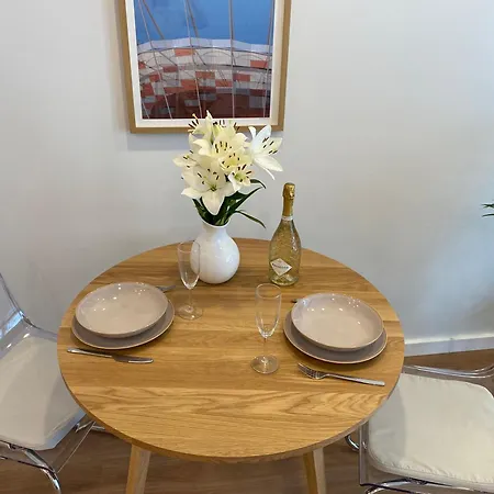 דירה Okrzei - Center Via Pedestrian Bridge ורשה