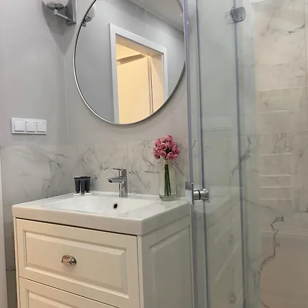 Okrzei - Center Via Pedestrian Bridge *