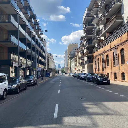 Okrzei - Center Via Pedestrian Bridge דירה ורשה